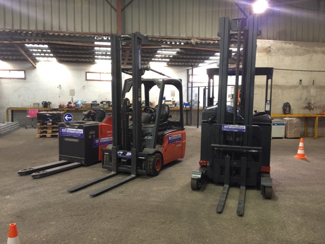 PROMOTION FORMATION ET TEST CACES® CHARIOT ELEVATEUR CATEGORIES 1 3 5  596€ HT LES 3 CATEGORIES SUR 4 JOURS